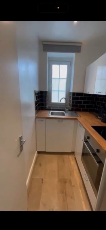 Room Pardoner Street in Greater London