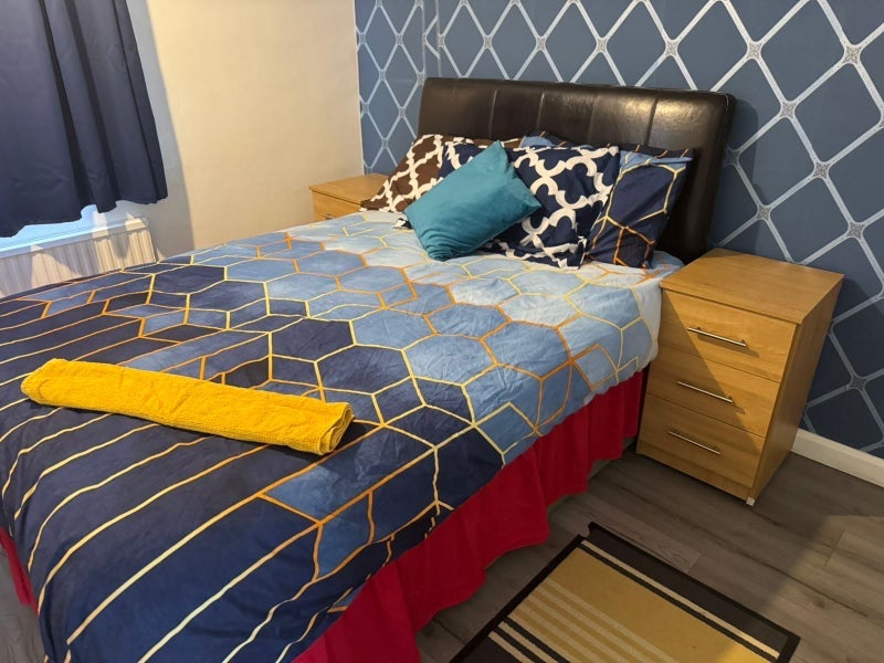 Room The Link in Crawley