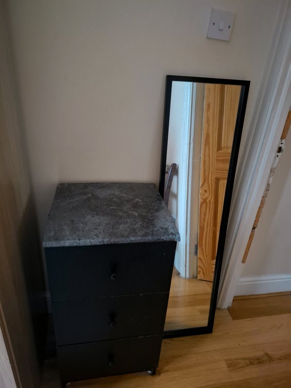 Room Berkhamsted Avenue in Greater London