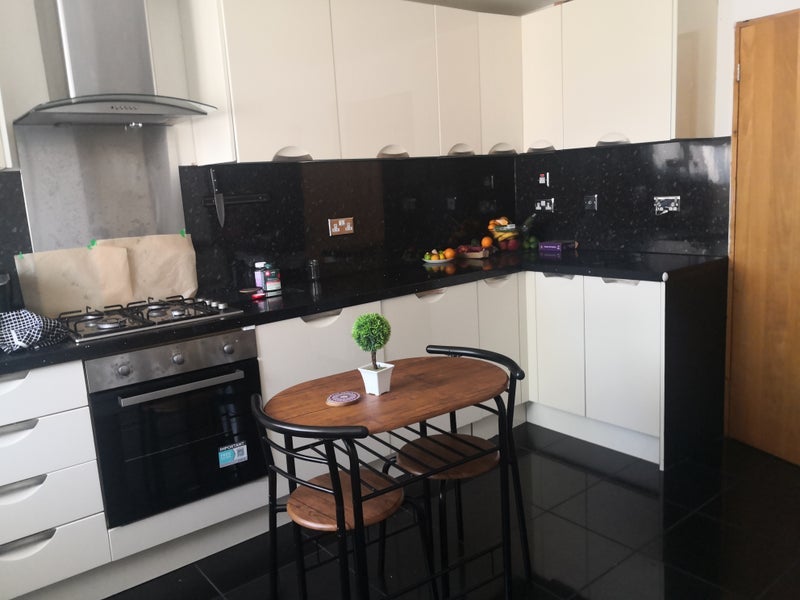 Room Grace Road in Greater London