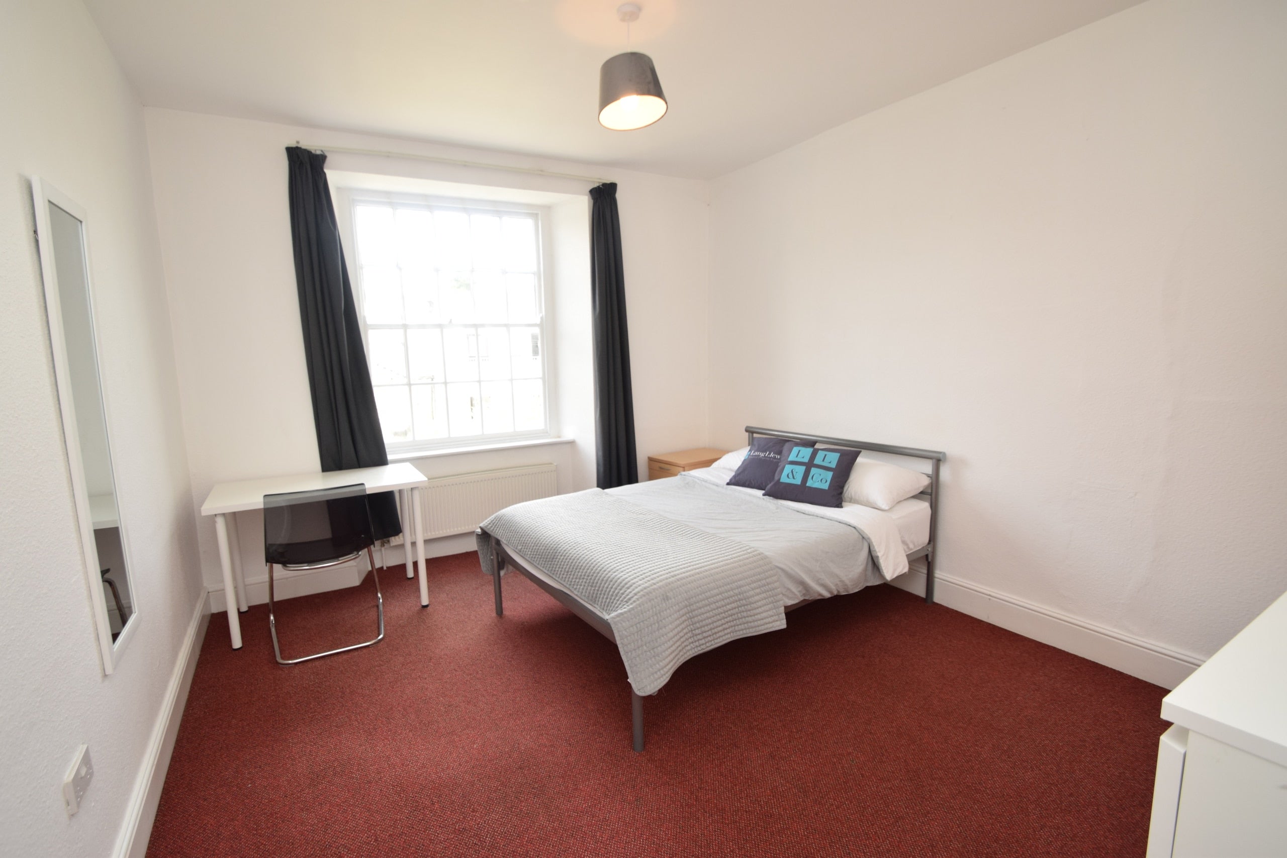 Room Killigrew Street in Falmouth