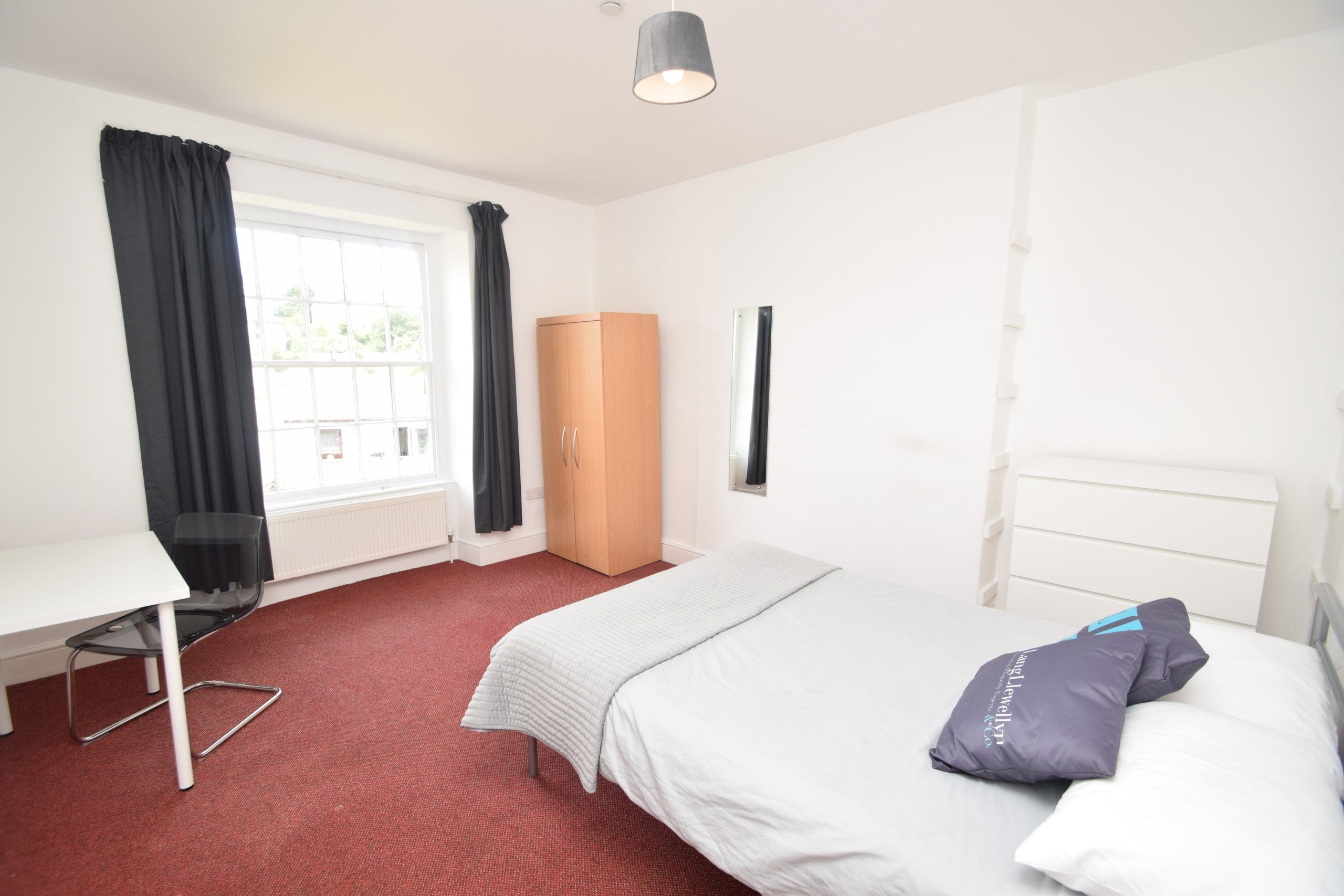 Room Killigrew Street in Falmouth
