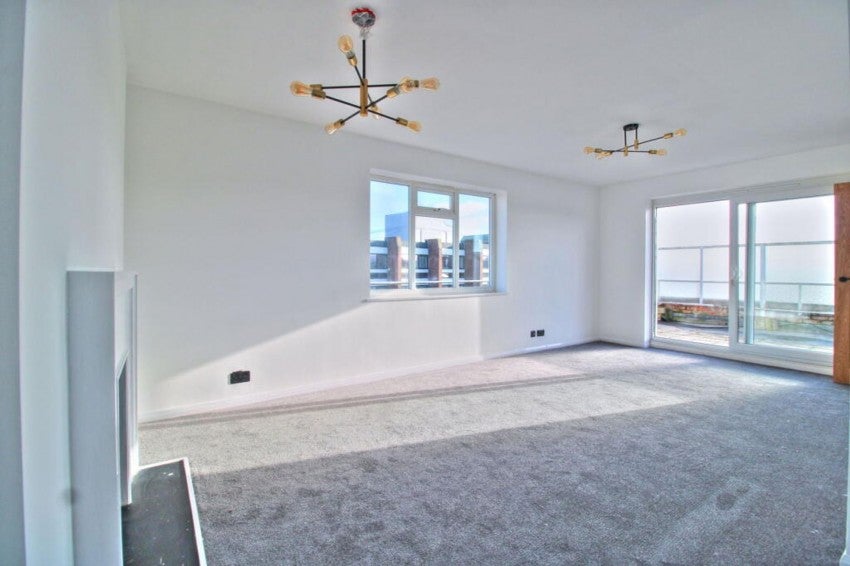 Flat Hyde Road in Eastbourne
