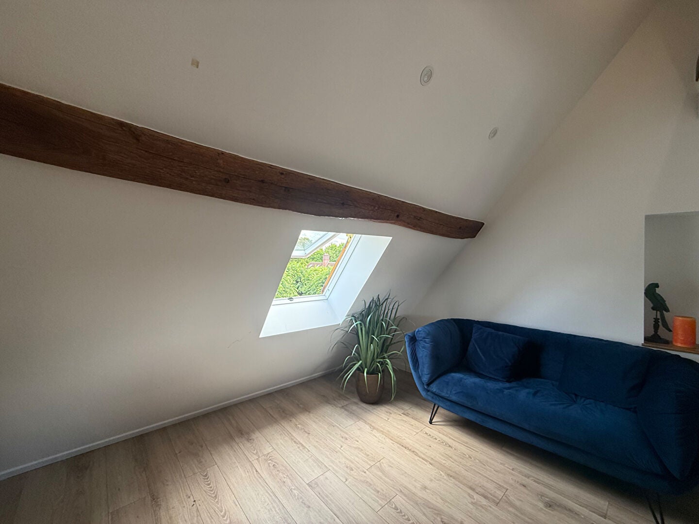 Room D 51 in Lésigny