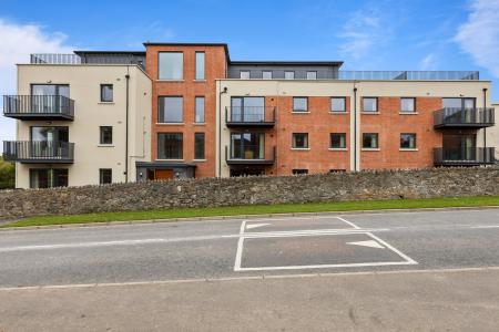Flat Saintfield Road in Carryduff