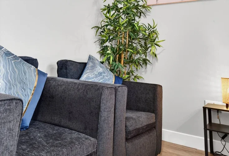 Flat Mount Stuart Square in Cardiff