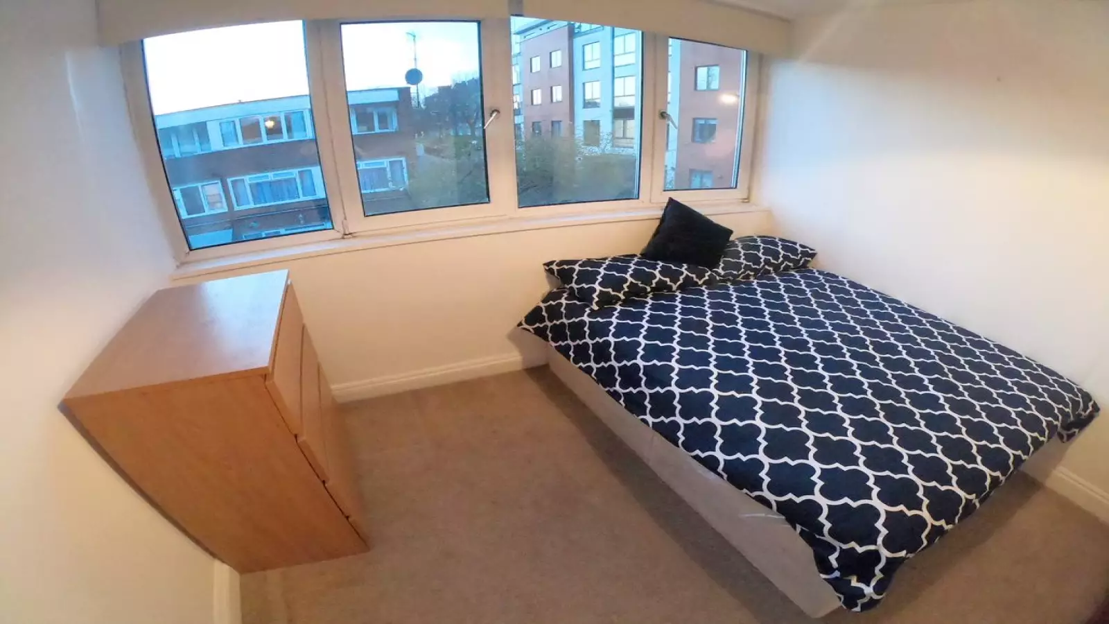 Flat Britannia Row in Greater London