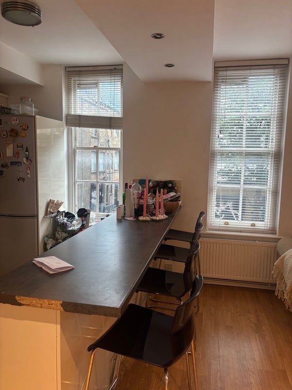Room Boundary Street in Greater London