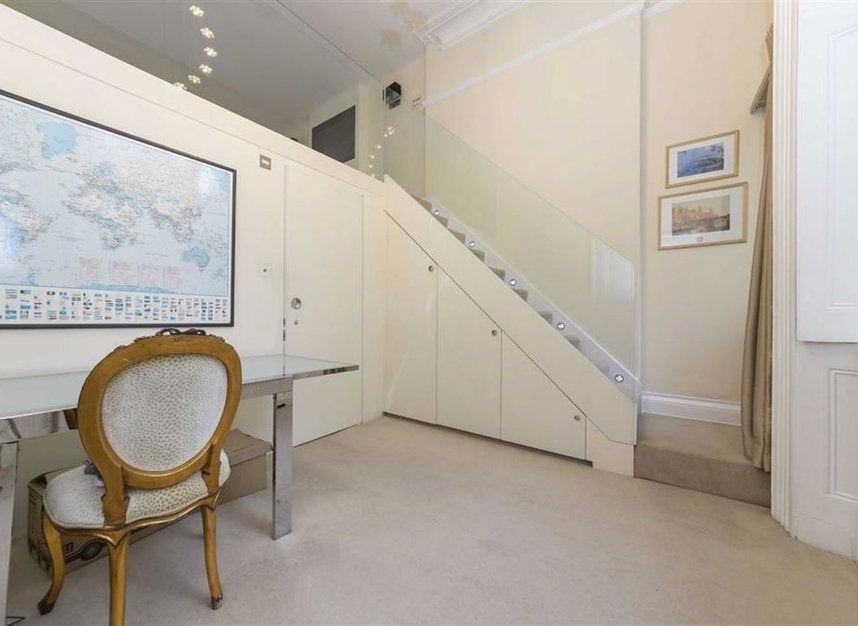 Flat Gloucester Square in City of Westminster