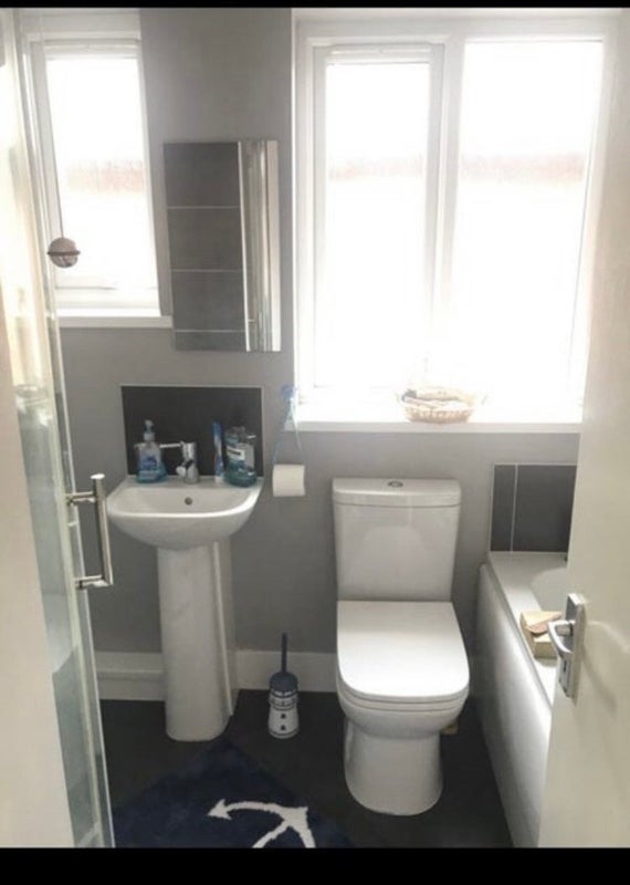 Room Warkworth Drive in North Tyneside