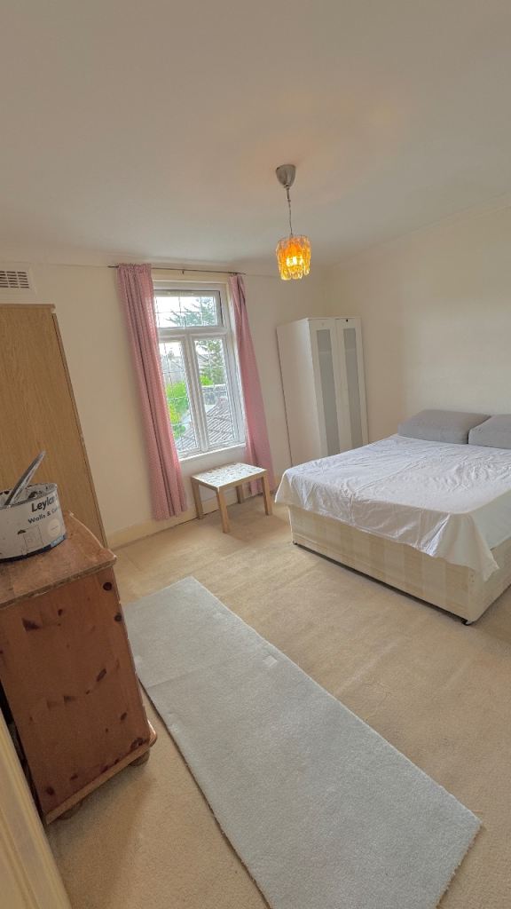 Room Billinton Hill in Greater London