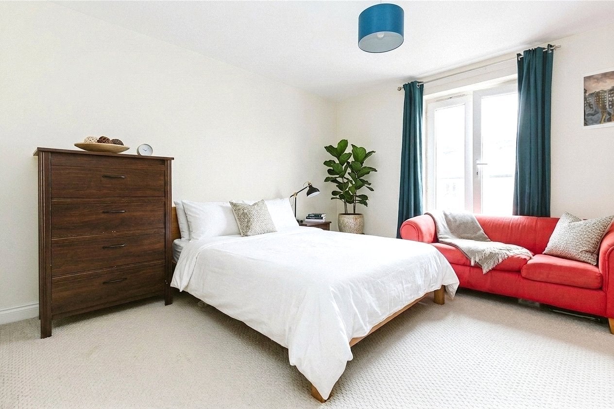 Room Dorian Road in Bristol