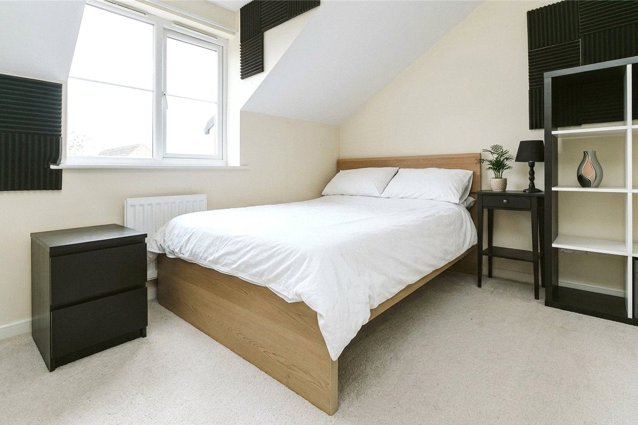 Room Dorian Road in Bristol