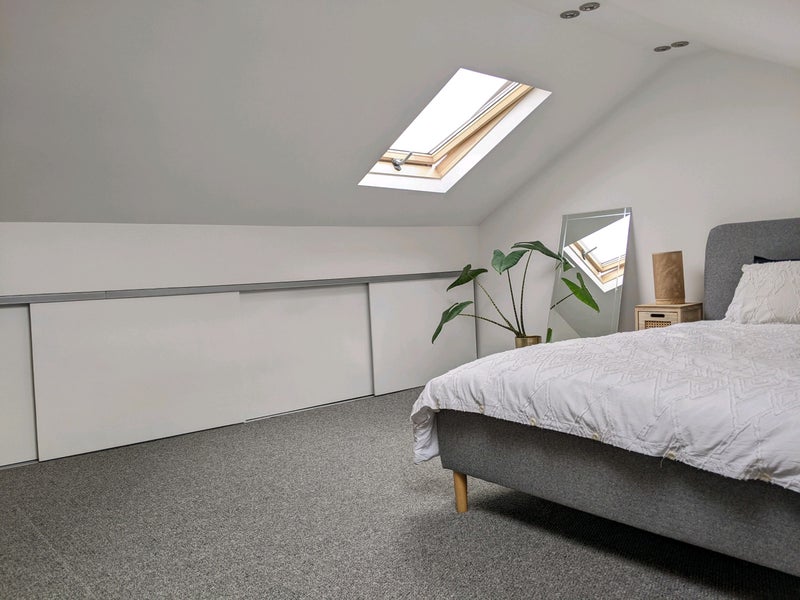 Room Doveleys Road in Salford