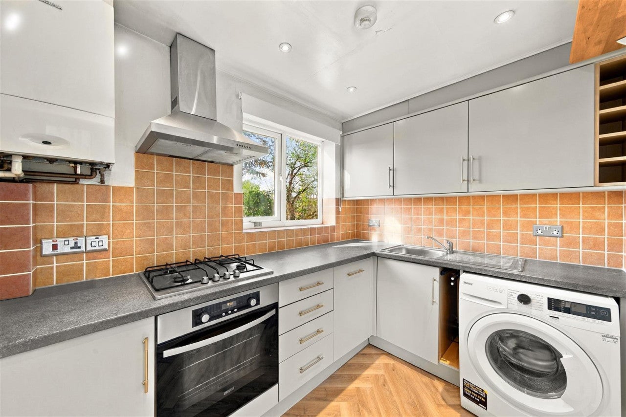 Flat Campbell Close in Greater London