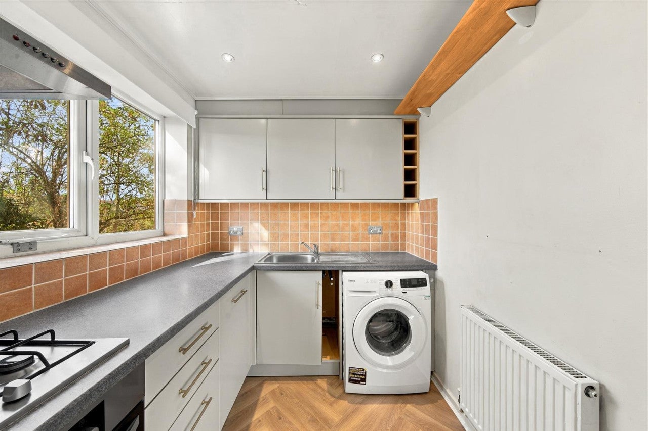 Flat Campbell Close in Greater London