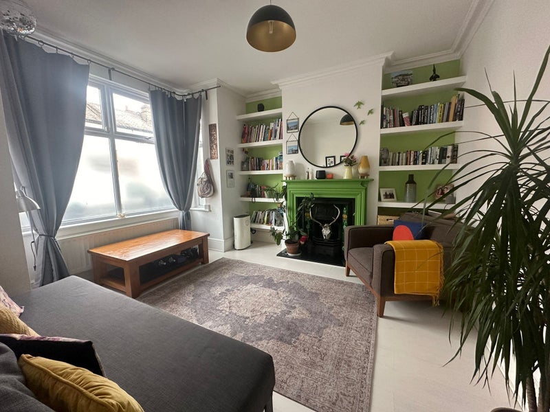 Room Sherringham Avenue in Greater London