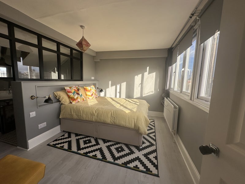 Room Sherringham Avenue in Greater London