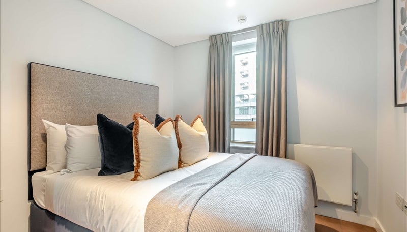 Flat Merchant Square in City of Westminster