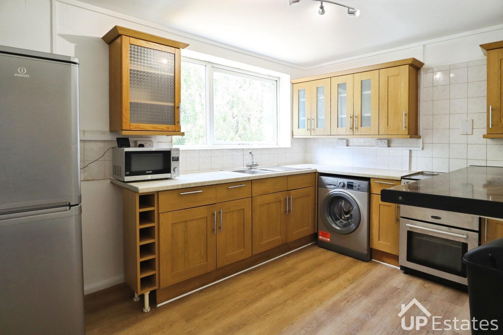 Flat Bankside Close in Coventry
