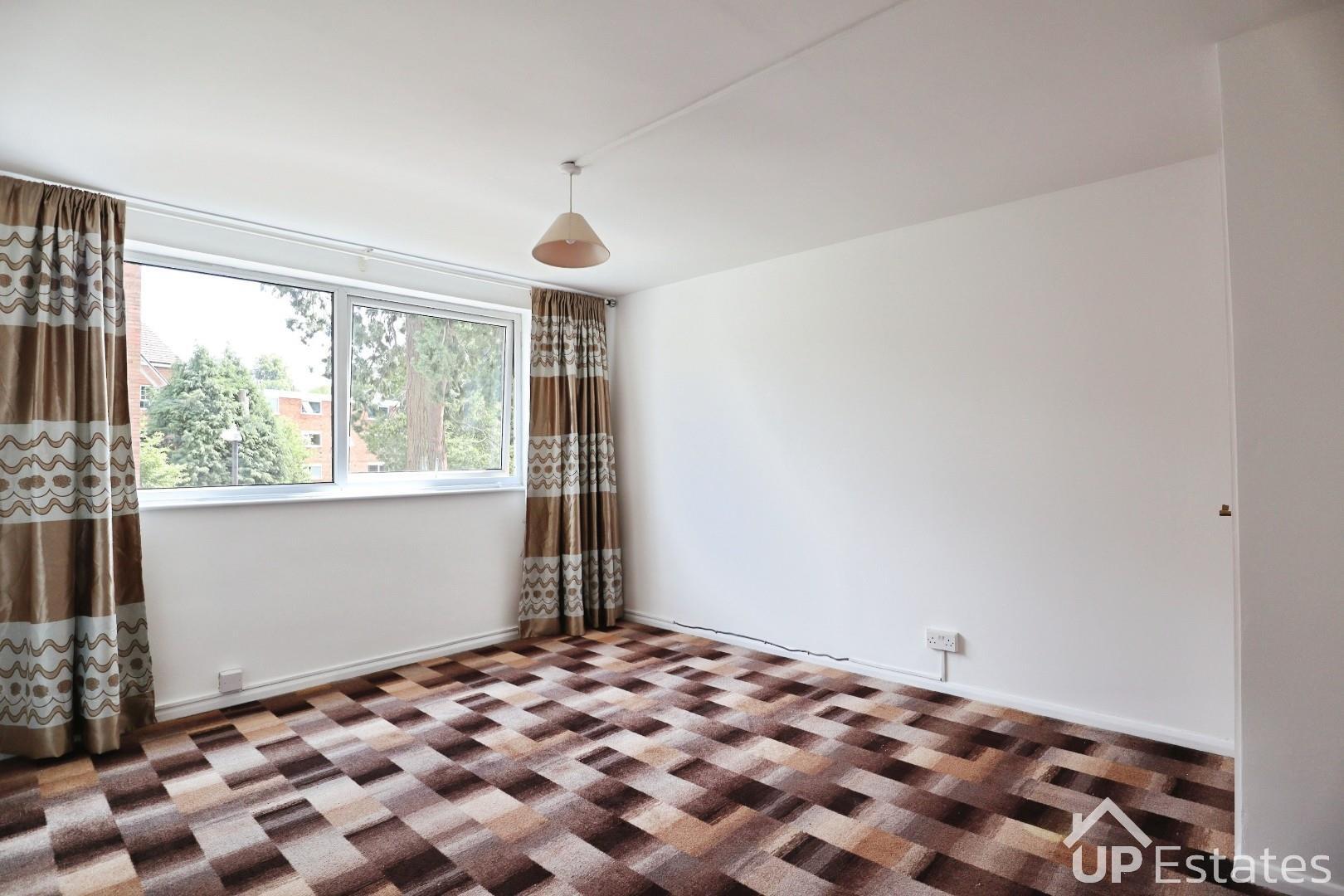 Flat Bankside Close in Coventry