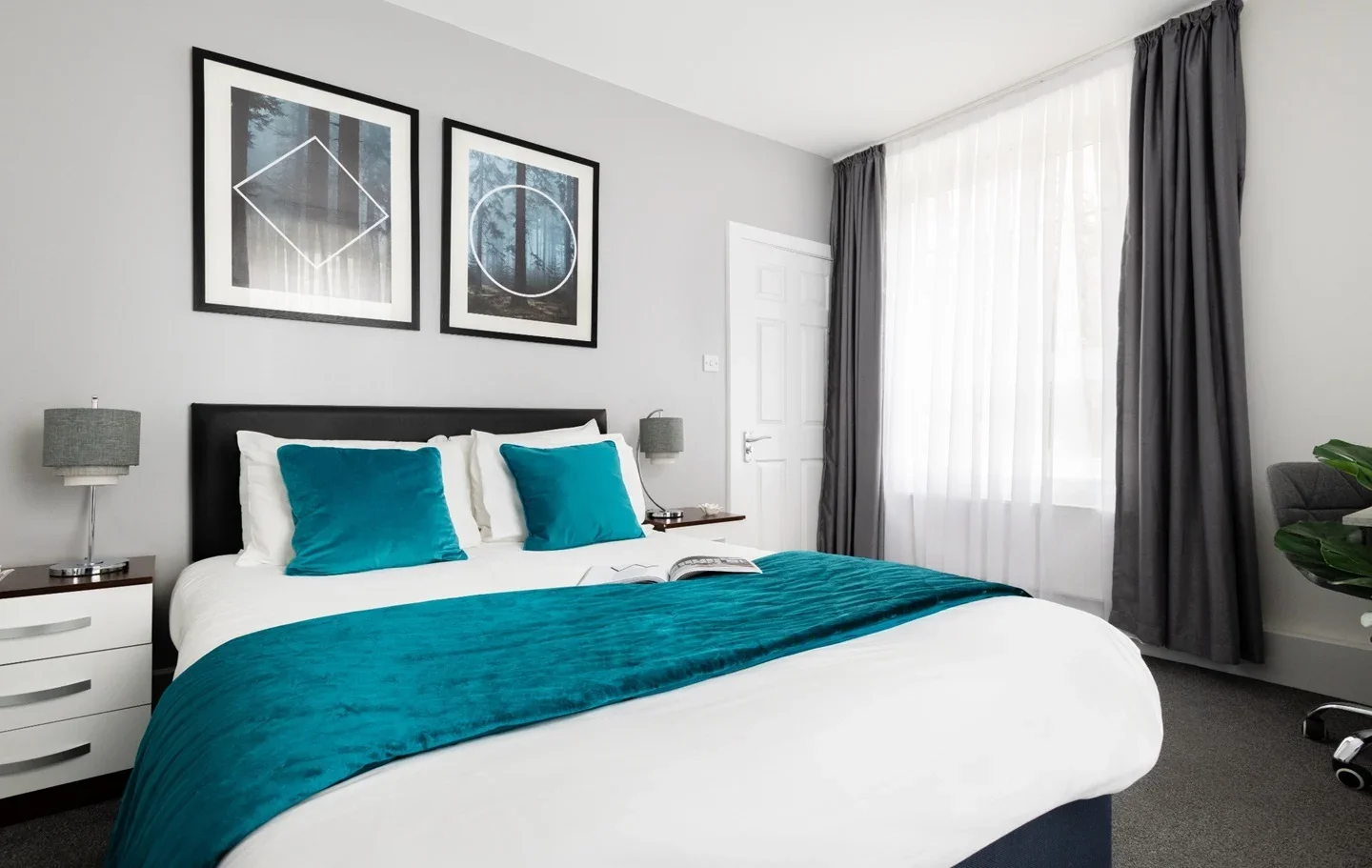 Room Copenhagen Street in Greater London