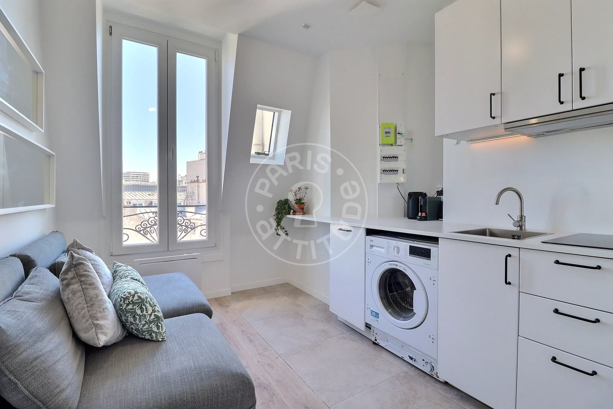 Flat Rue de Tocqueville in Paris