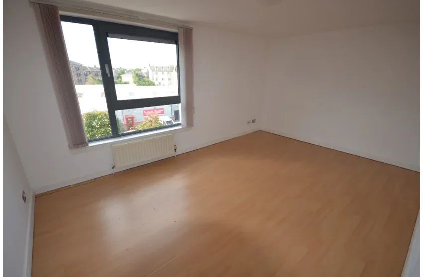 Flat Sandport Way in City of Edinburgh