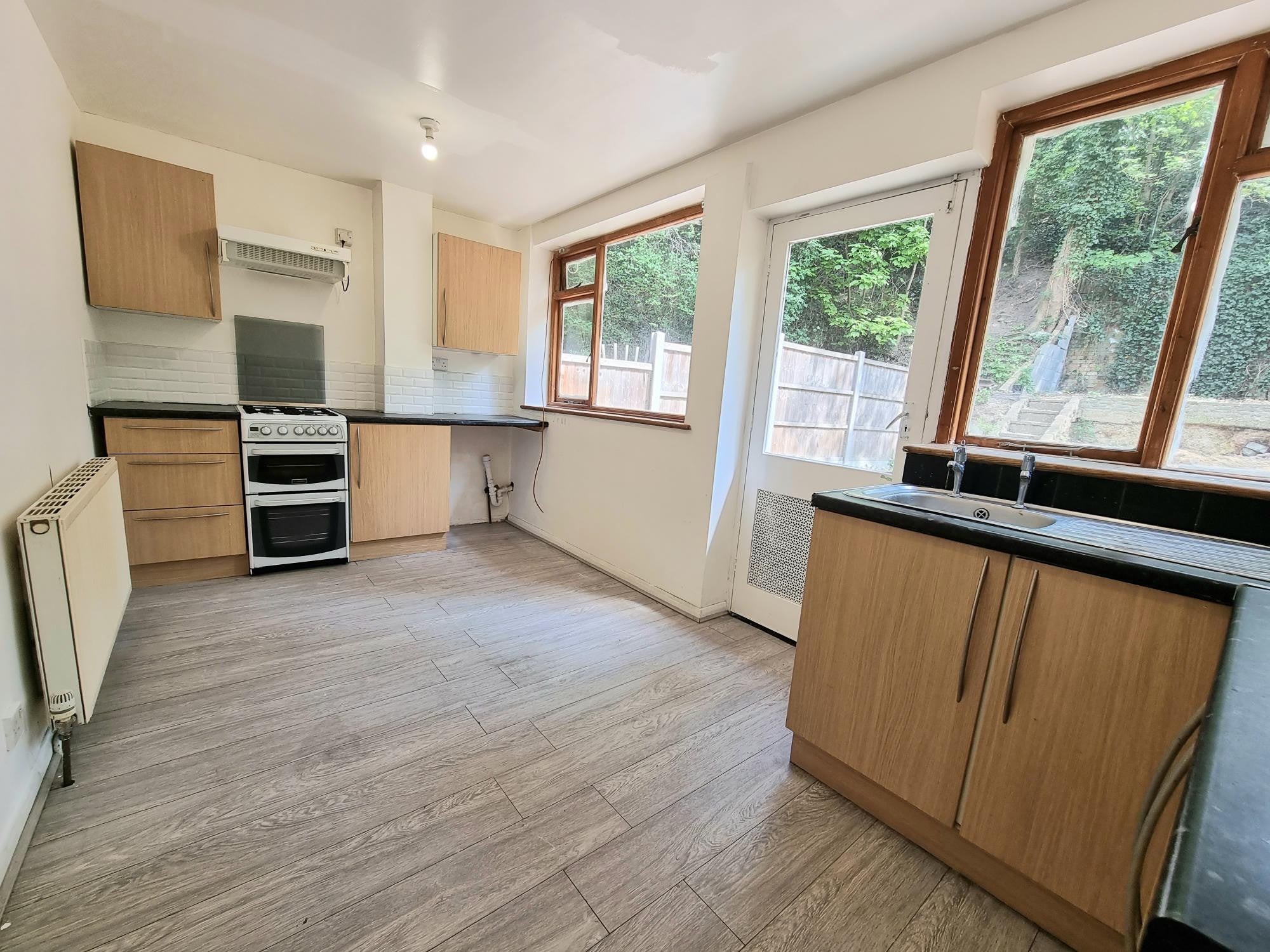 House Rookwood Close in Grays
