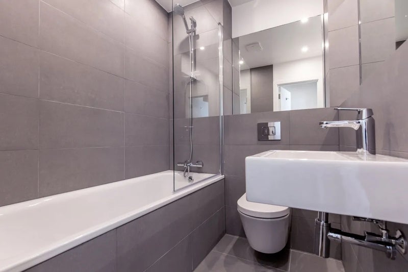 Room Brenthouse Road in Greater London