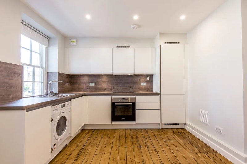 Room Brenthouse Road in Greater London