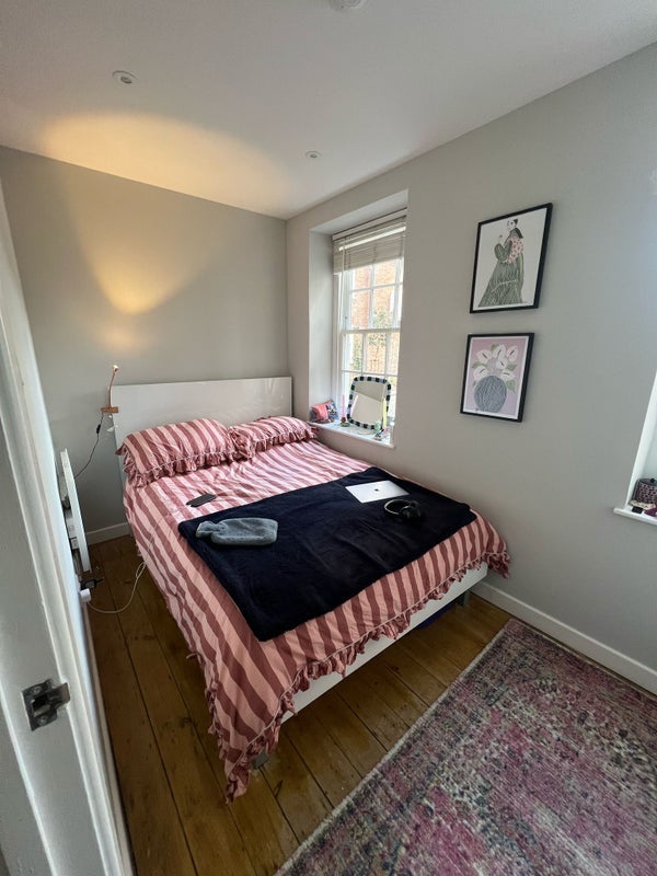 Room Brenthouse Road in Greater London