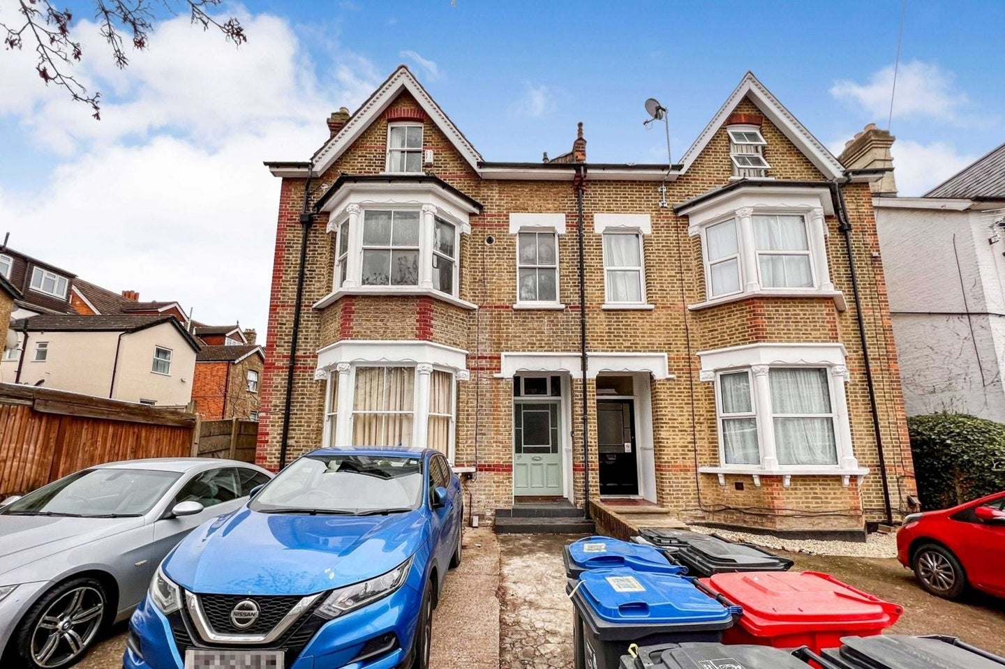 Flat Woodstock Road in Greater London