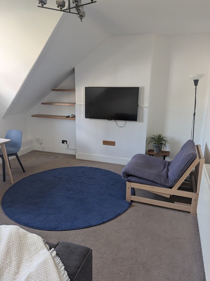 Flat Woodstock Road in Greater London
