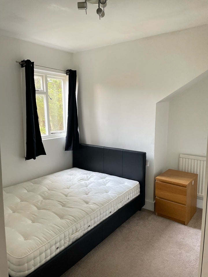 Flat Woodstock Road in Greater London