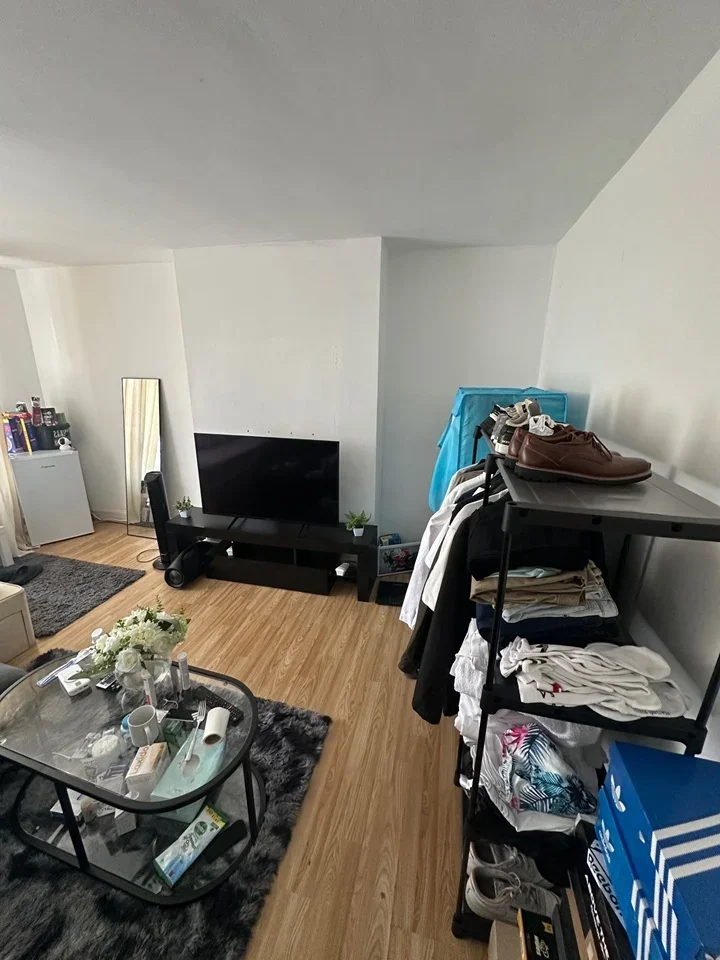 Room Hamilton Road in Greater London