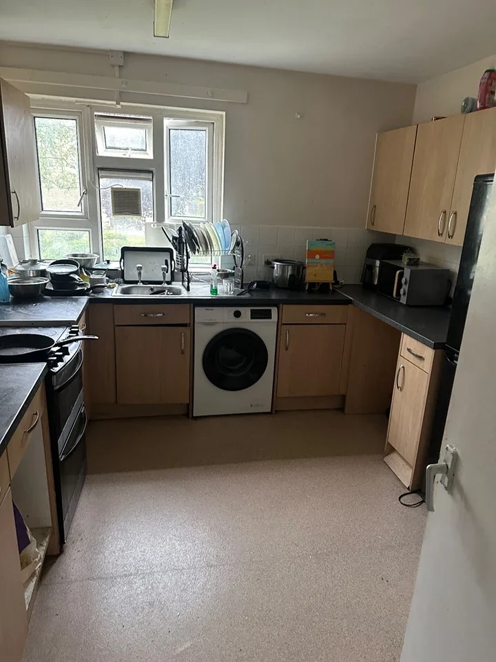 Room Hamilton Road in Greater London
