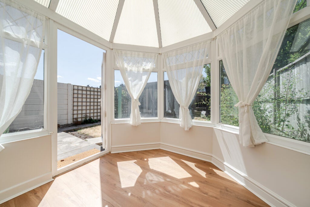 Flat Glen Close in Haslemere