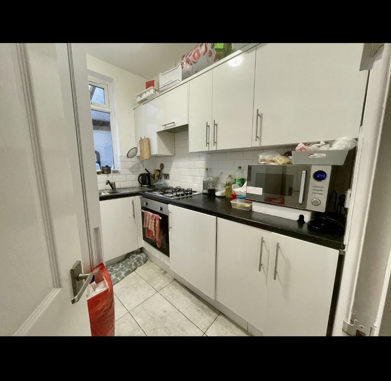 Room Overhill Road in Greater London