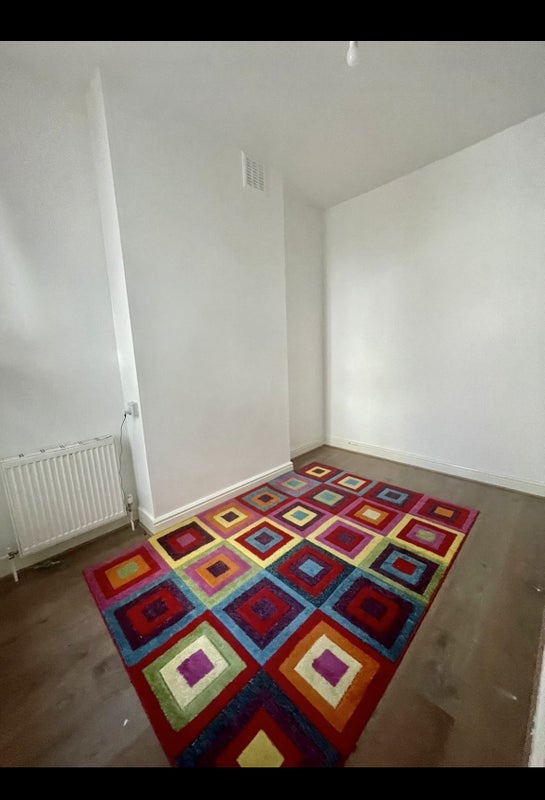 Room Overhill Road in Greater London