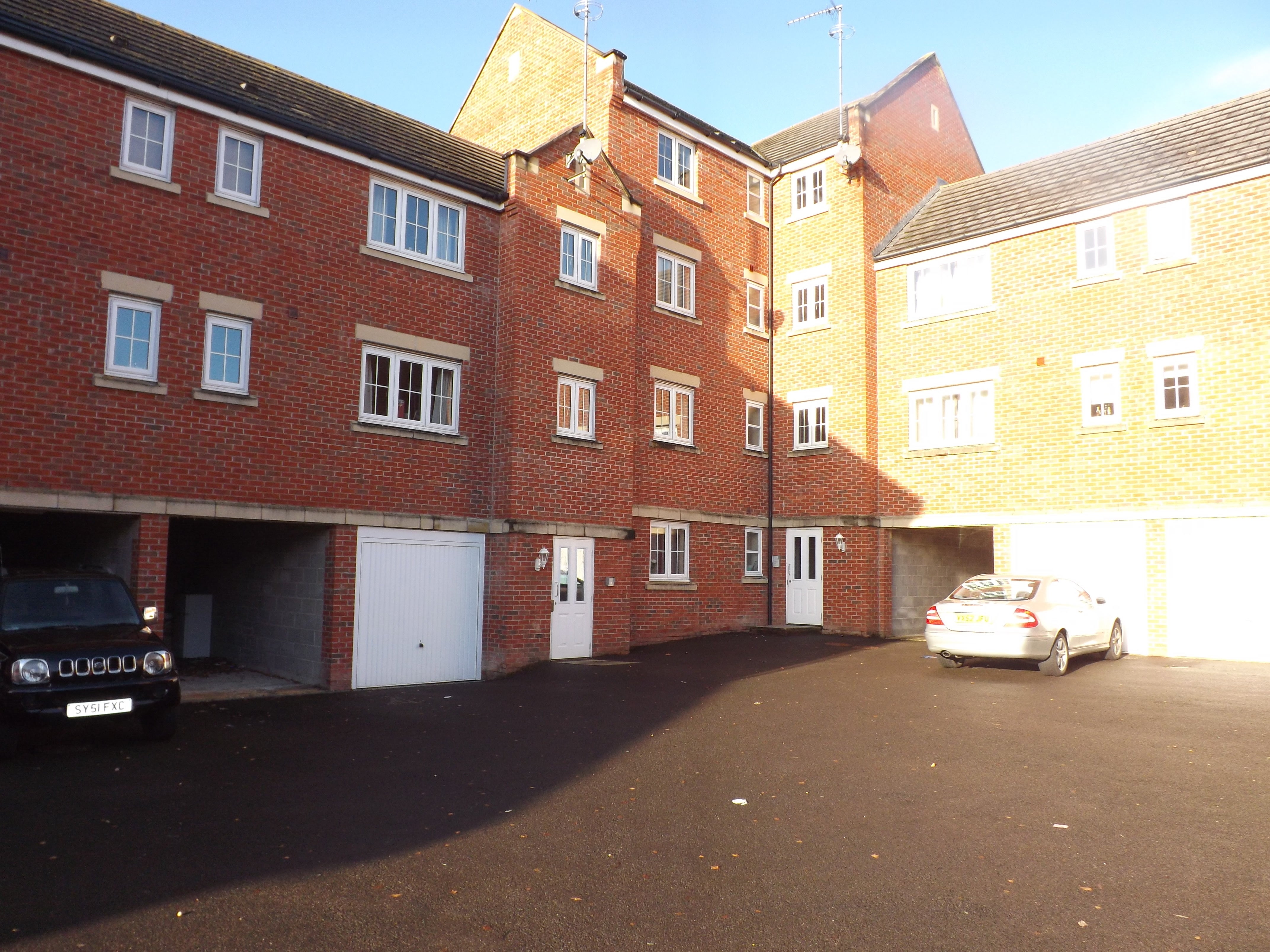 Flat Bradshaw Court in Blunsdon St Andrew