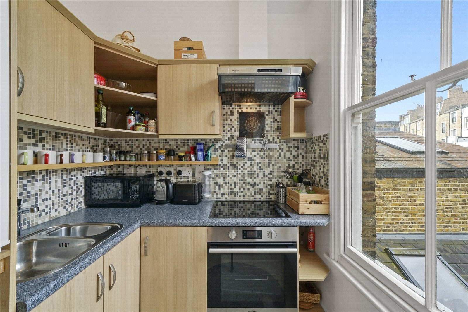 Flat Monnery Road in Greater London