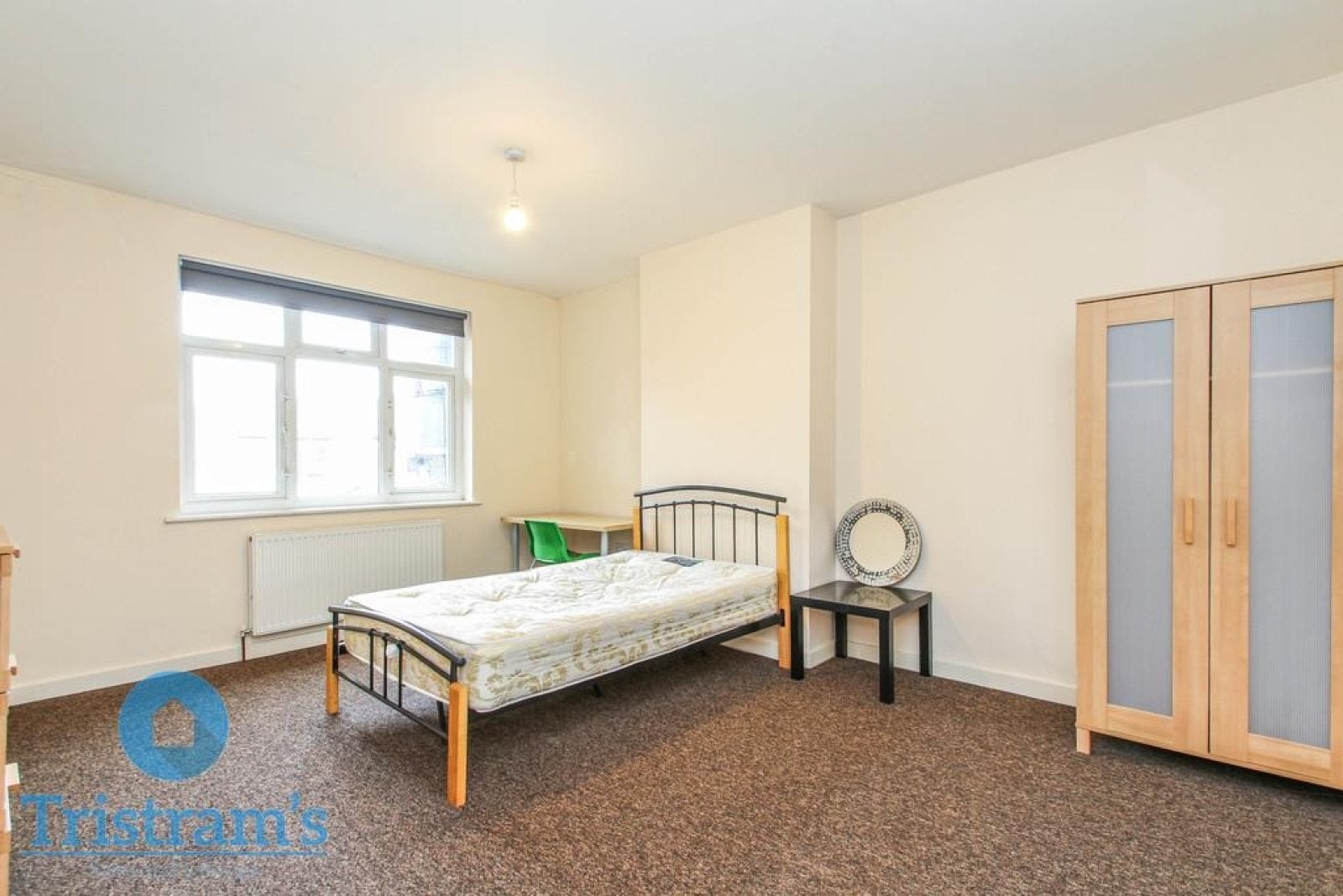 Room High Road in Nottingham