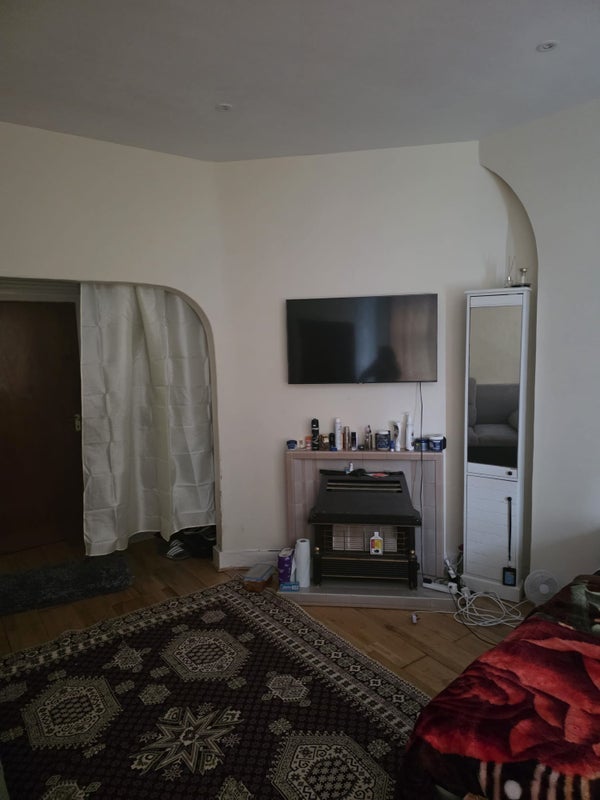Room Luna Road in Greater London