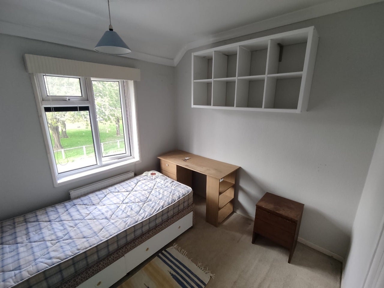 Room Peverel Close in Cambridge