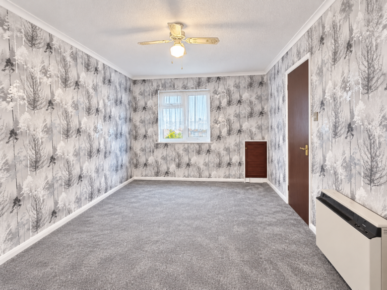 House Headingley Close in Greater London
