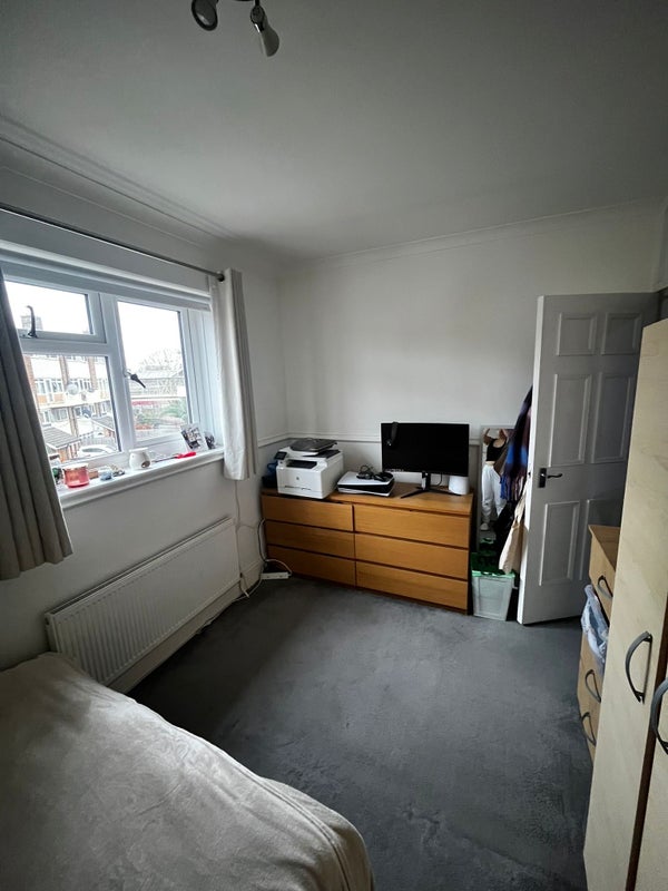 Room Ordnance Road in Greater London