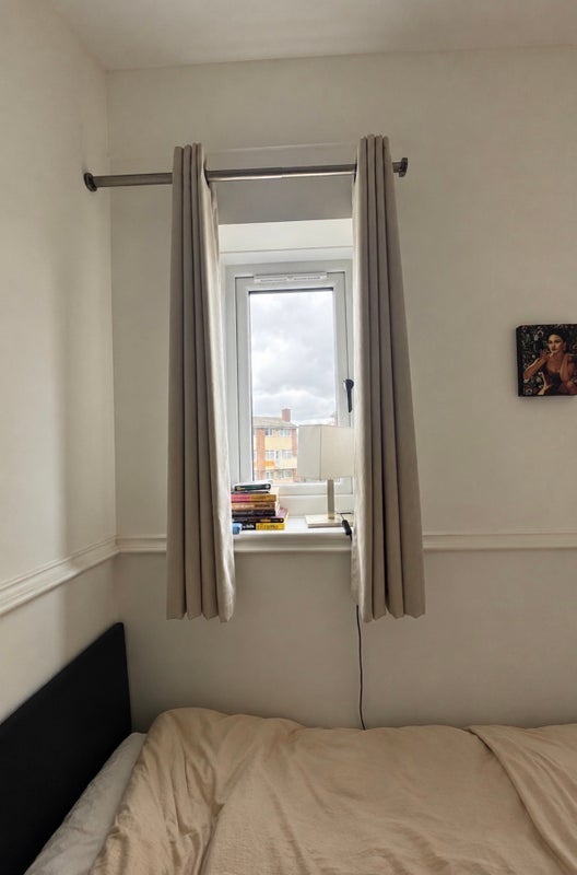 Room Ordnance Road in Greater London
