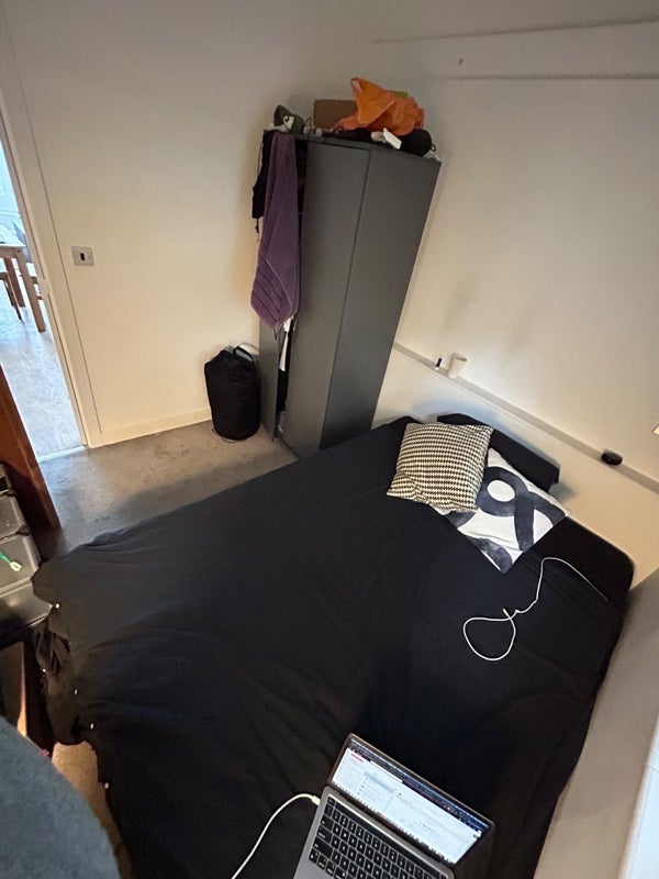Flat Kennington Road in Greater London