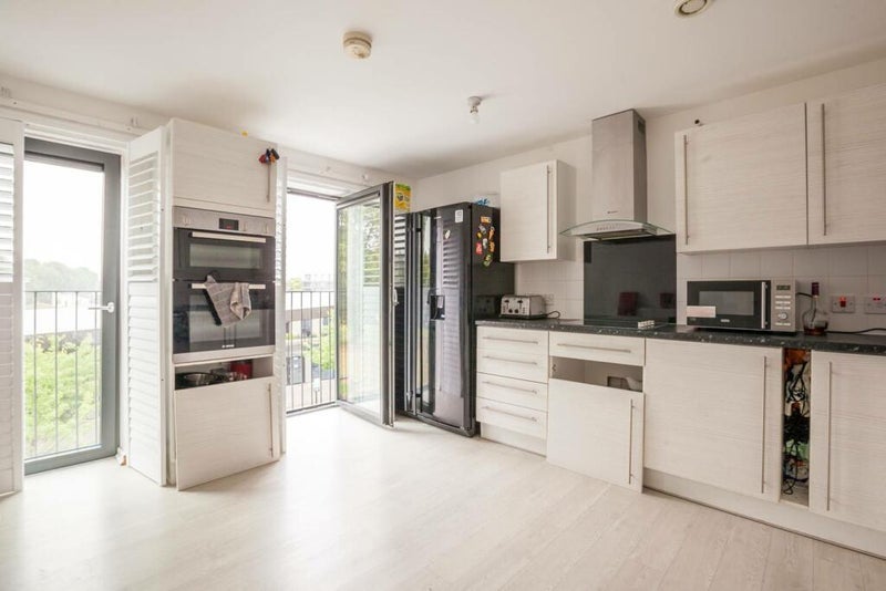 Room Crawshay Road in Greater London